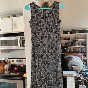 Keyhole back dress
